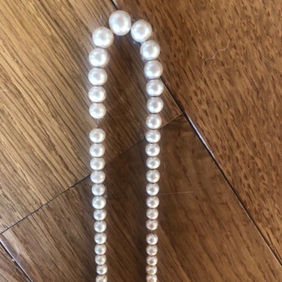 Vintage Pearl Beads and Rhinestone Pendant Necklace 17” - Picture 5 of 9